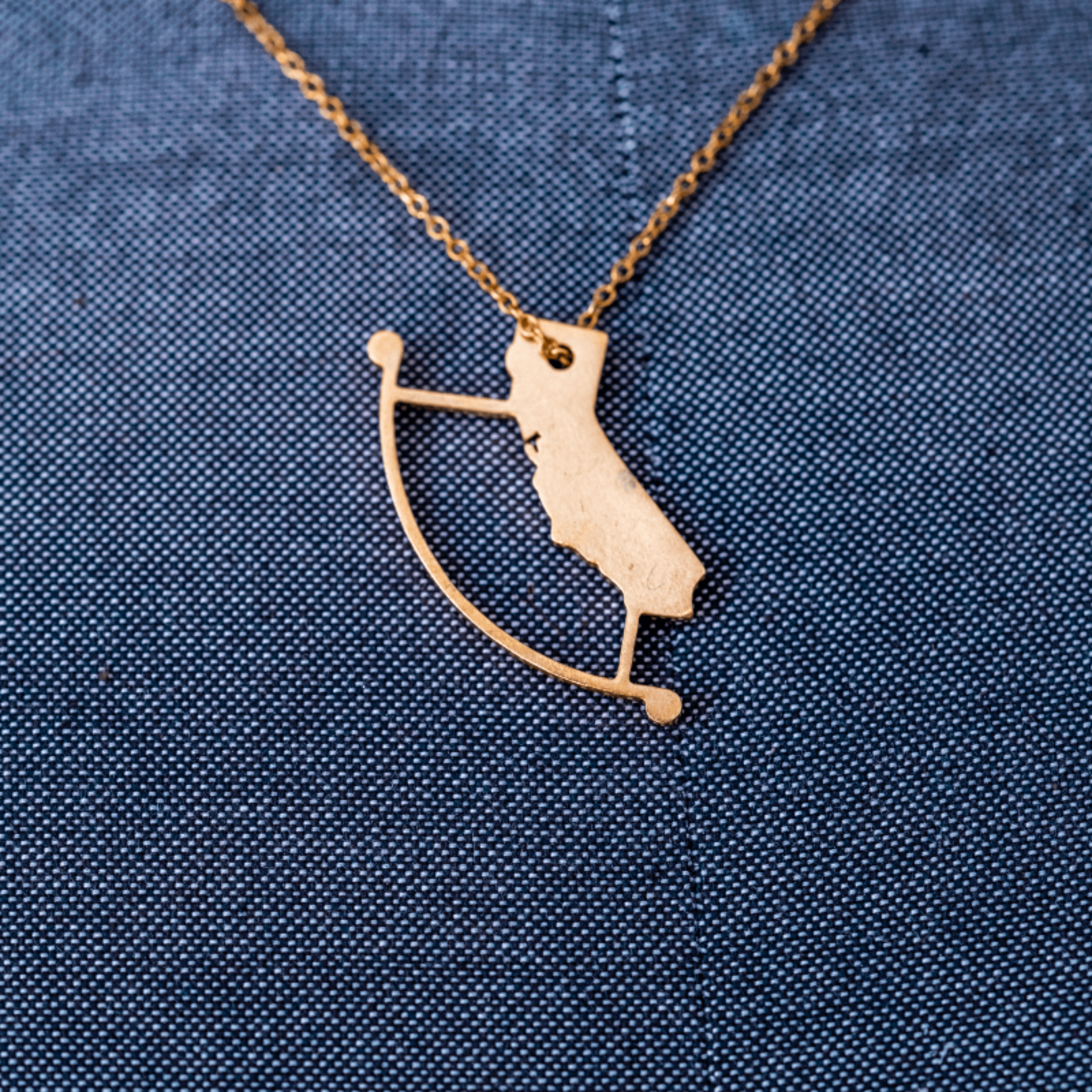 Rocking California 3D-printed pendant featuring digital art and California-inspired design